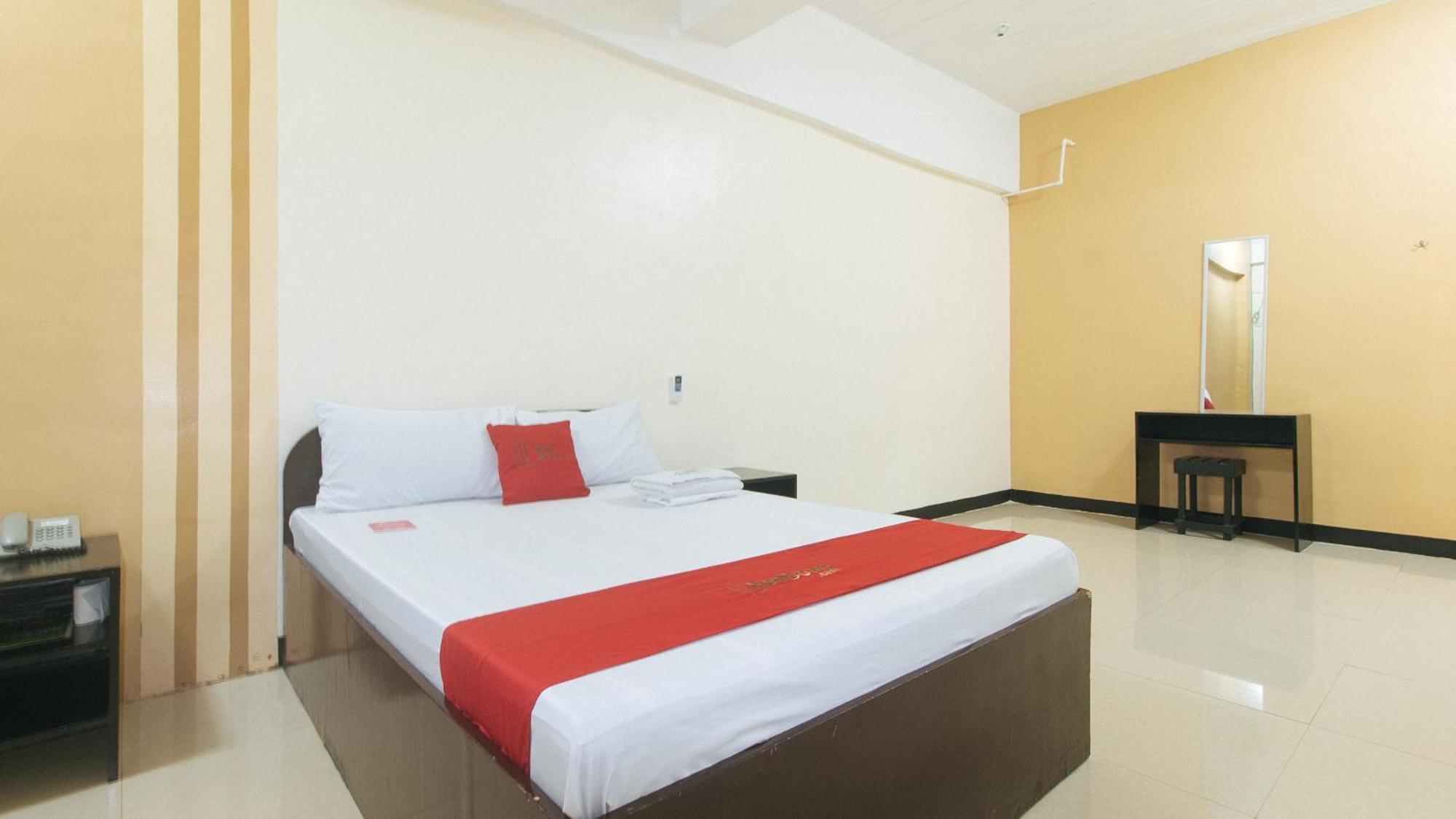 Reddoorz Near Sm City Muntinlupa San Pedro  Kültér fotó